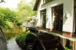 Das Bild zeigt die Wardenburger Wassermühle