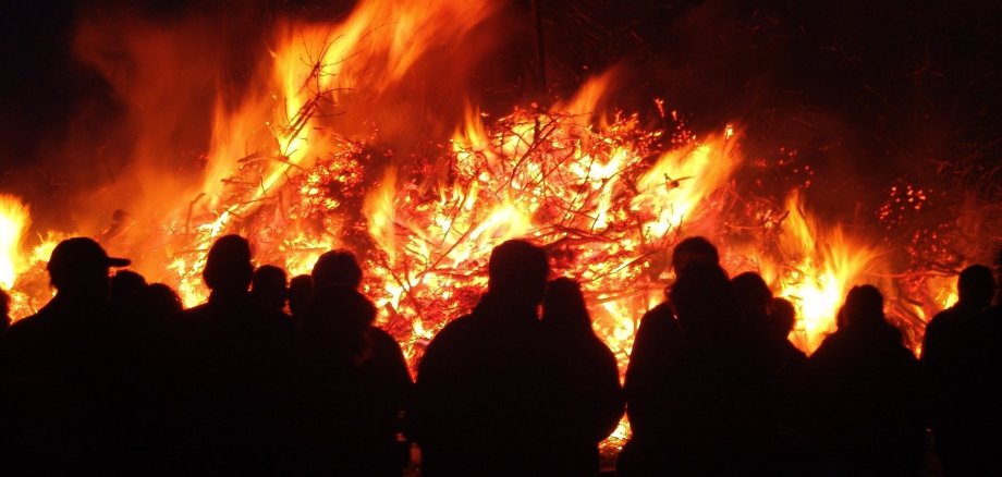 Symbolbild von einem Osterfeuer
