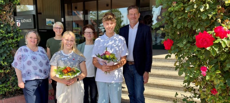 Nachwuchskräfte 2026 Gruppenfoto mit den Nachwuchskräften 2026