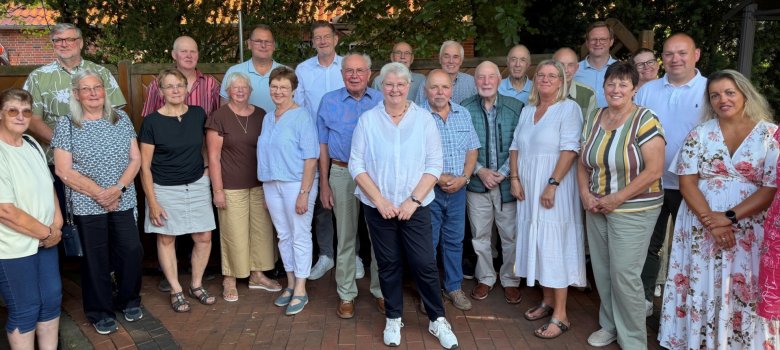 Gruppenfoto mit den Beteiligten